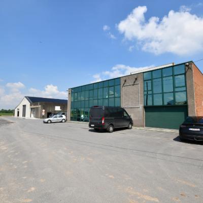 Industrial property for rent in Oostrozebeke
