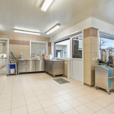 Office for sale in Izegem