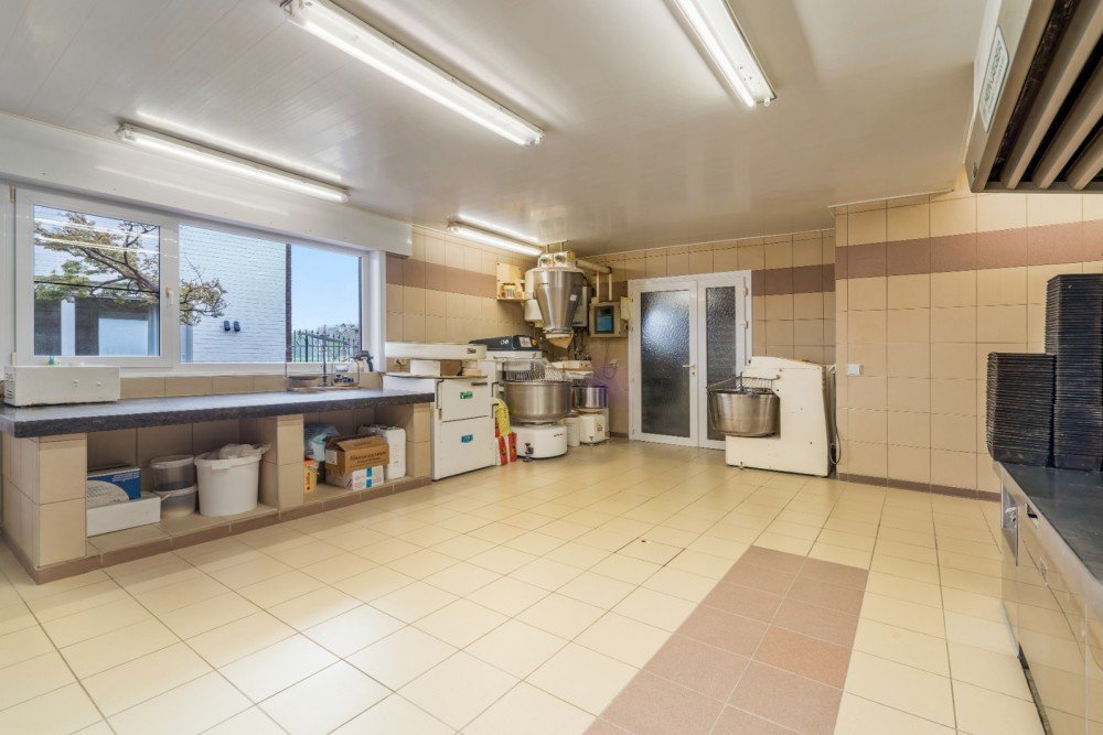 Office for sale in Izegem