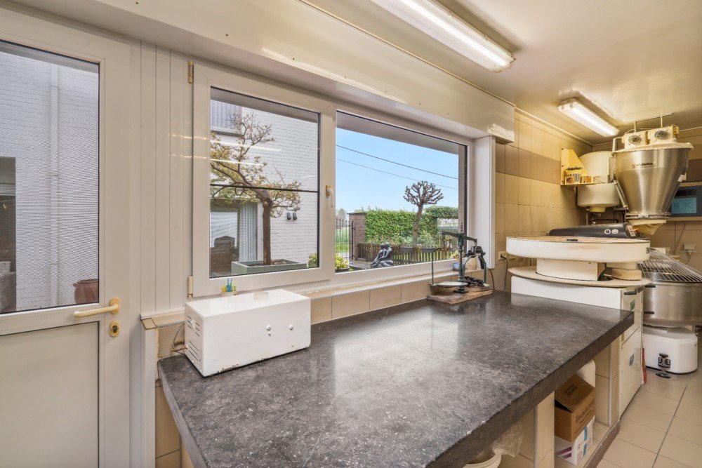 Office for sale in Izegem
