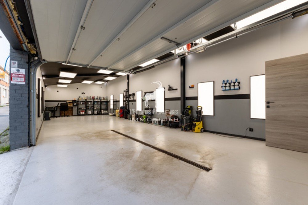 Warehouse for sale in Haine-Saint-Paul