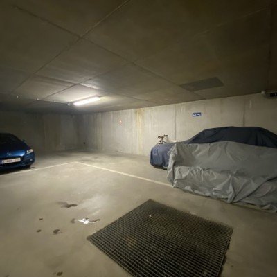 Covered parking area for sale in Ghent
