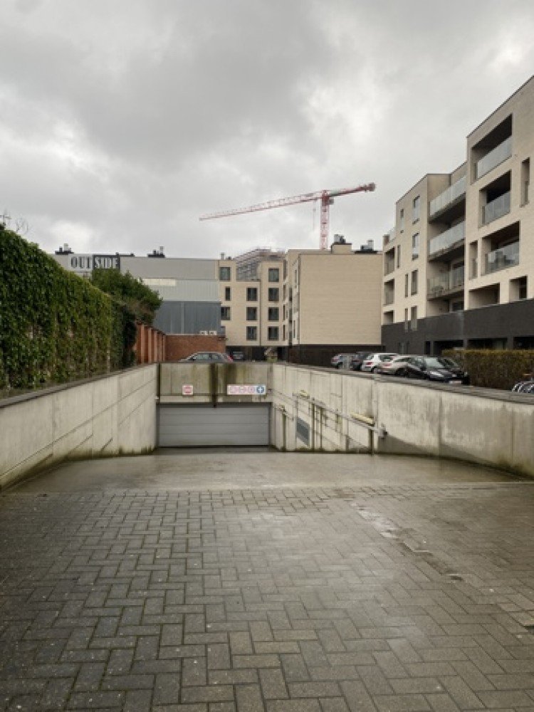 Covered parking area for sale in Ghent