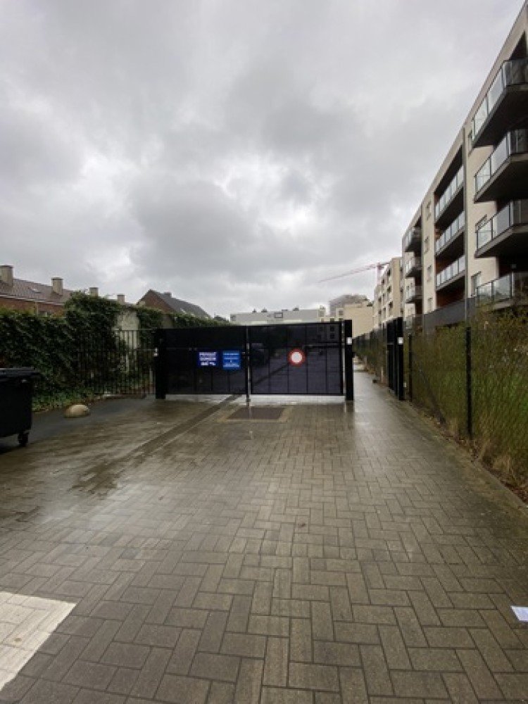 Covered parking area for sale in Ghent