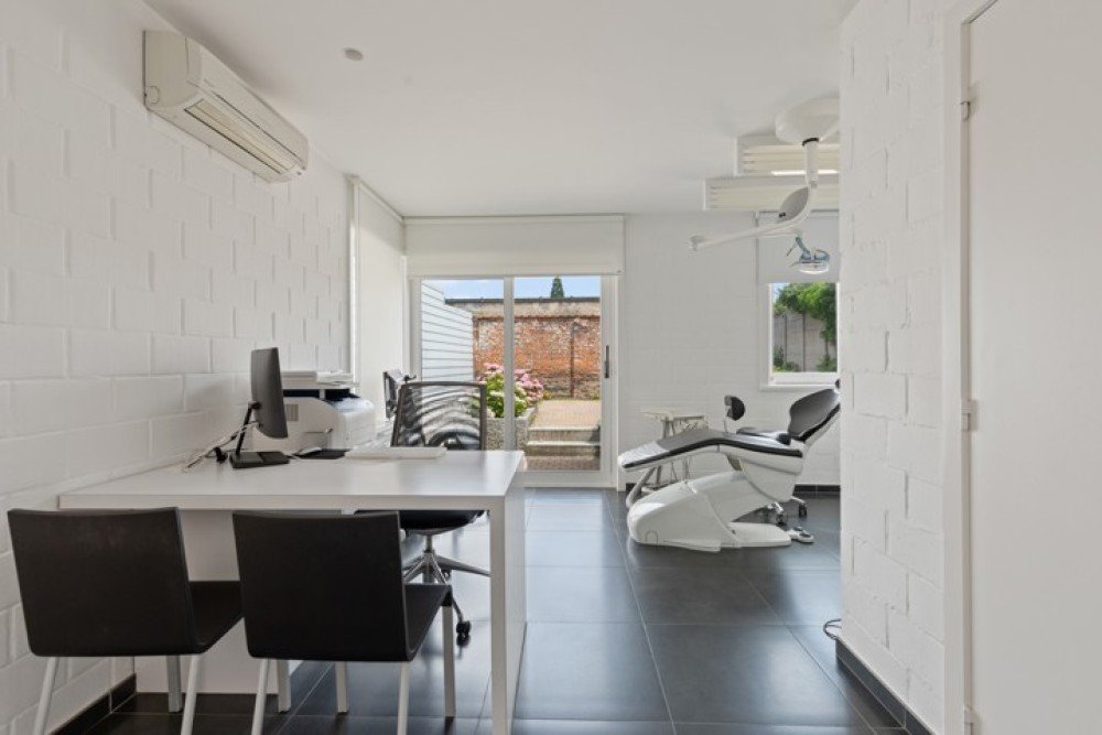 Commercial property for rent in Sint-Niklaas