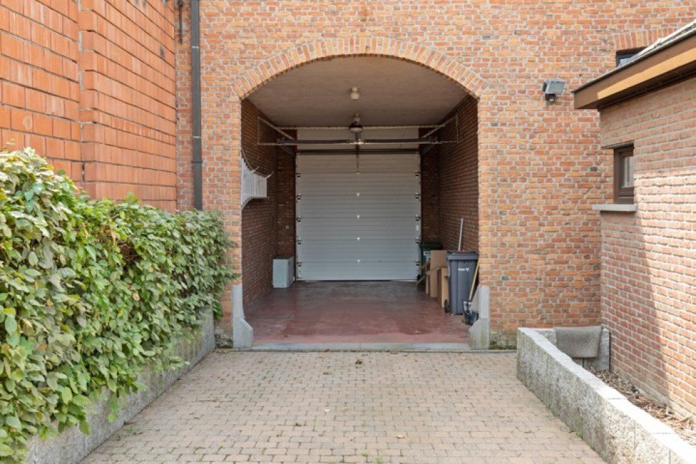Commercial property for rent in Sint-Niklaas