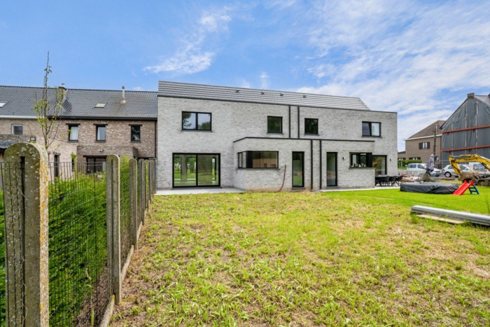 House for sale in Brakel