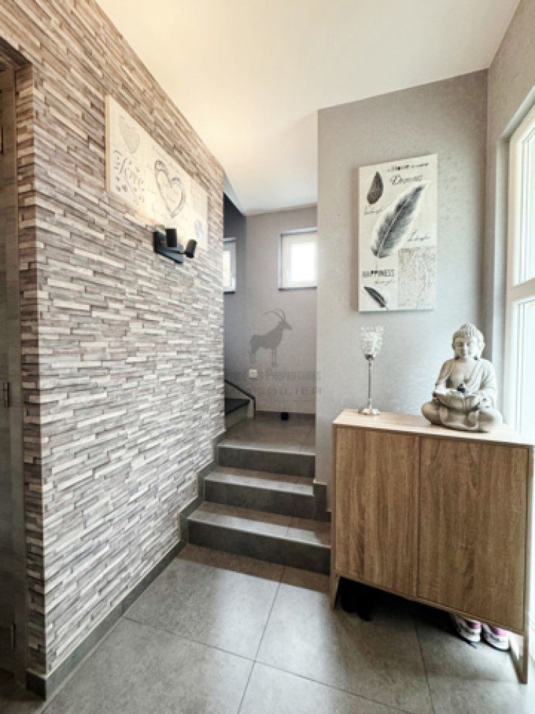 House for sale in Bouffioulx