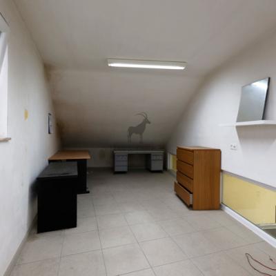 Commercial property for rent in Monceau-Sur-Sambre