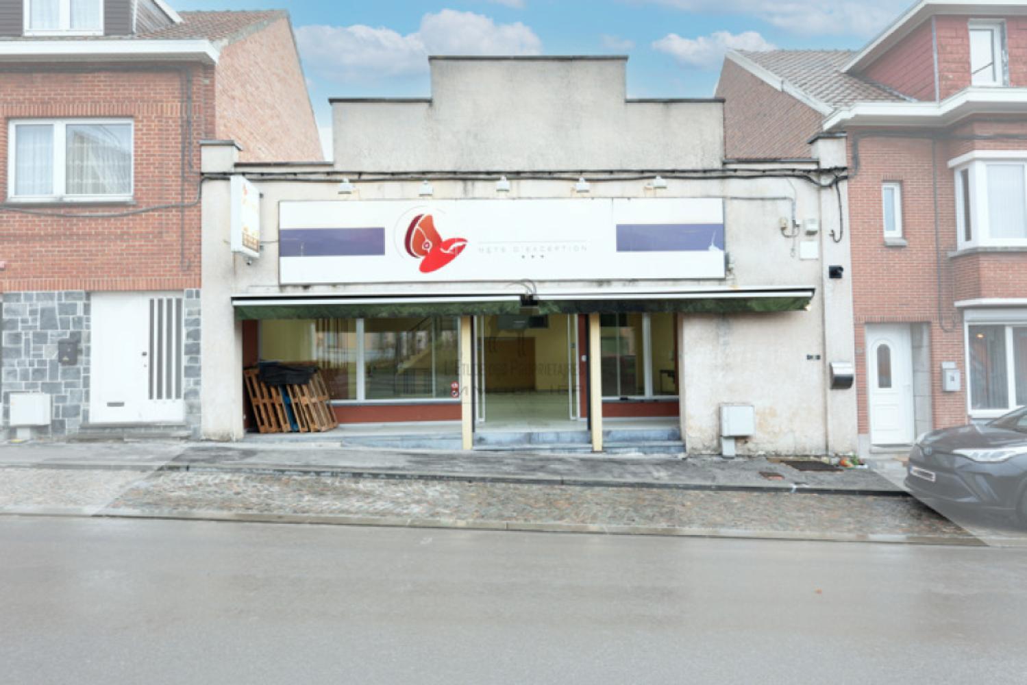 Commercial property for rent in Monceau-Sur-Sambre