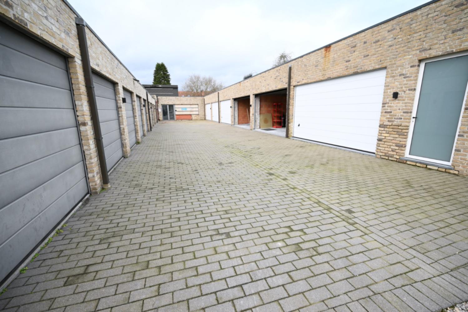Industriële eigendom te koop in Izegem