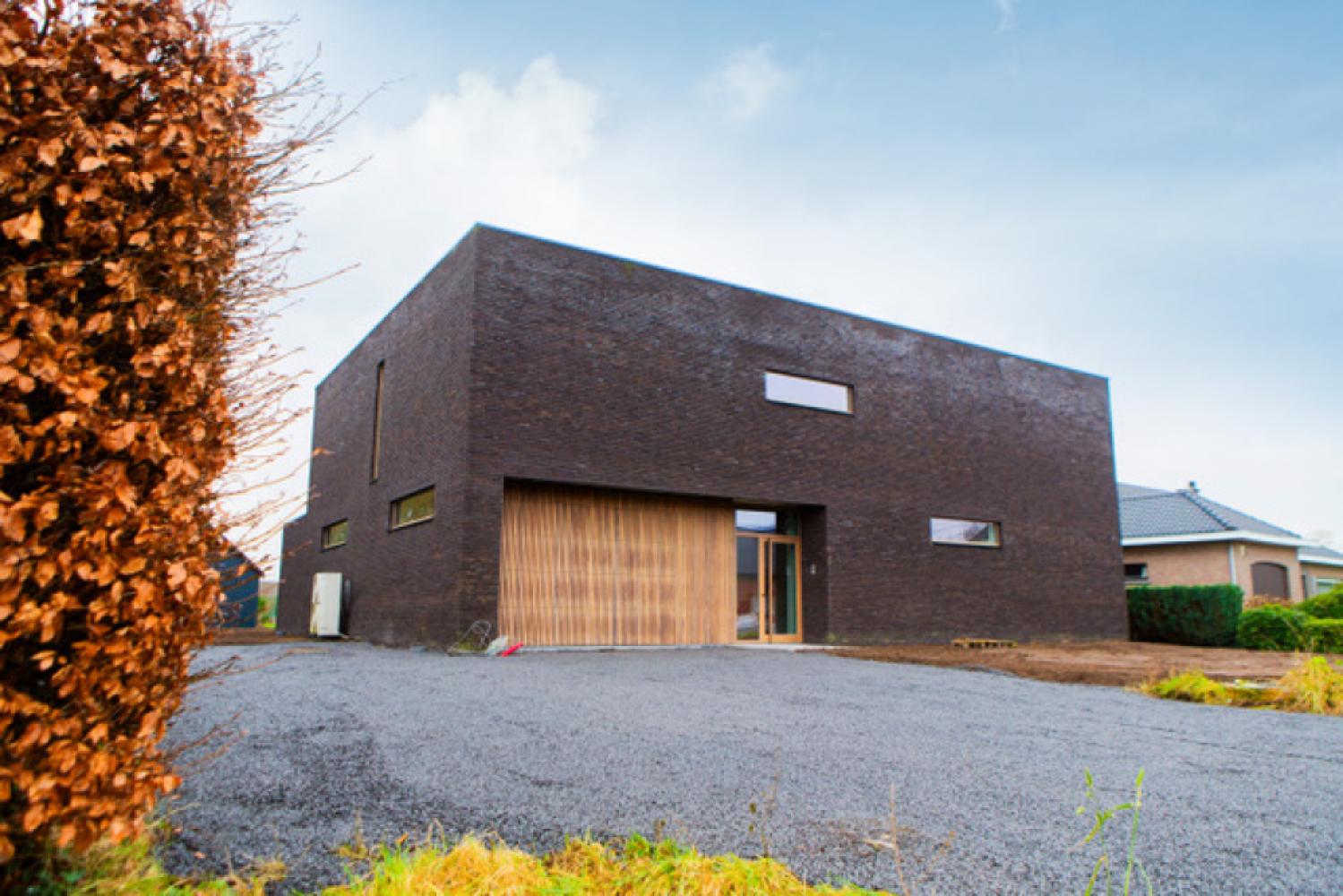 Villa for sale in Heffen