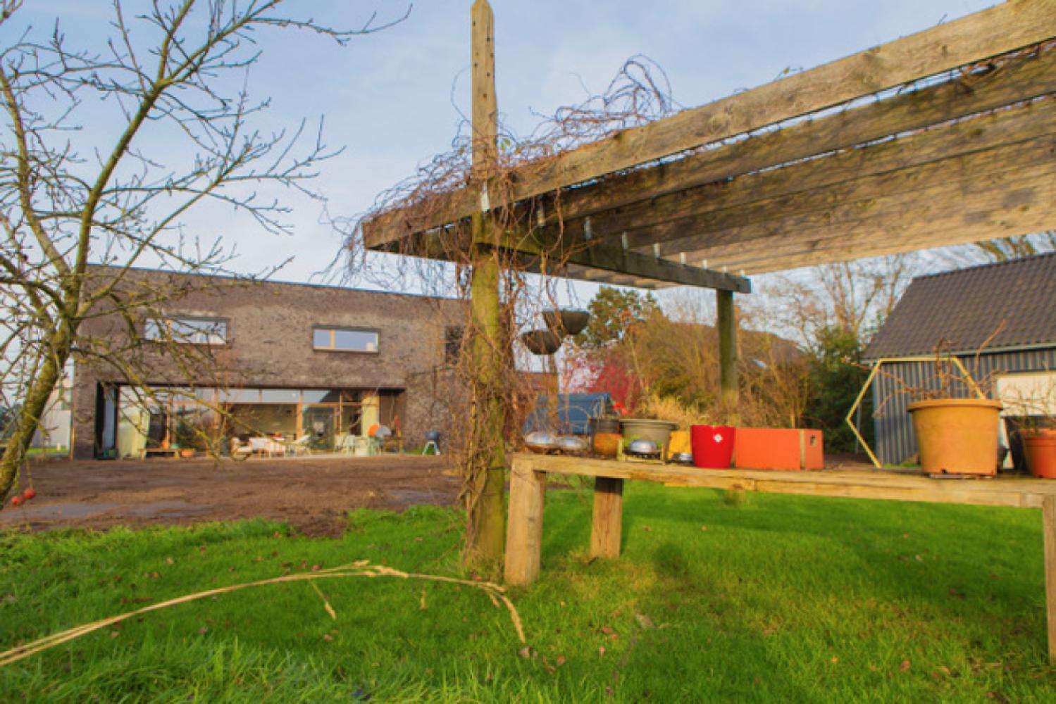 Villa for sale in Heffen
