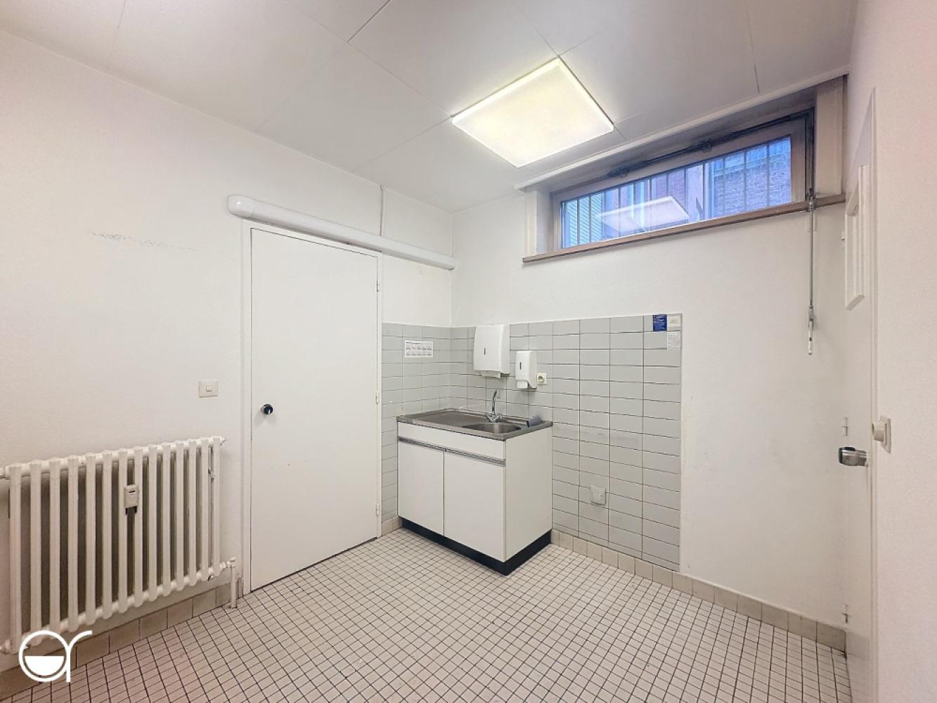 Kantoor te huur in Sint-Amandsberg