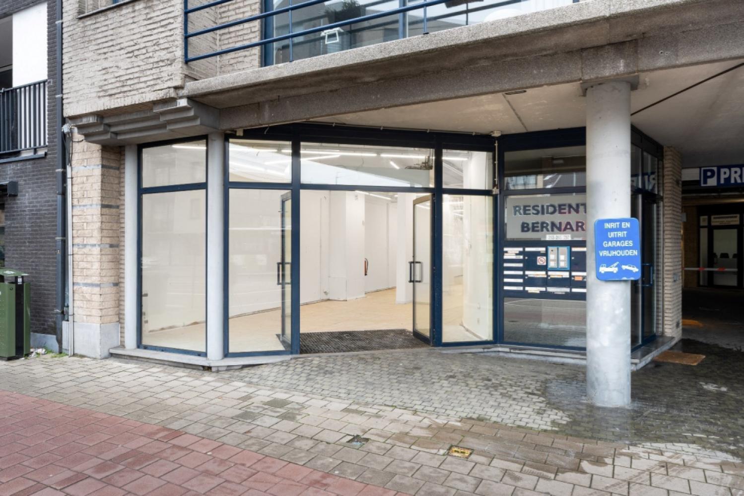 Commerciële eigendom te koop in Gentbrugge