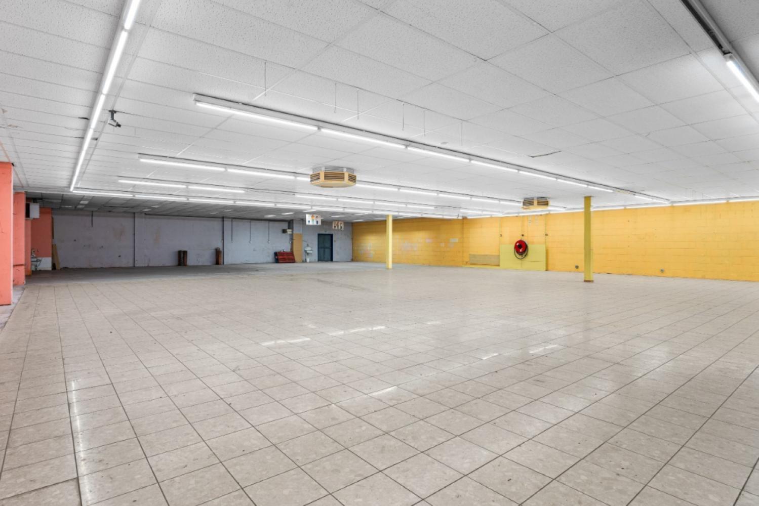 Commerciële eigendom te koop in Gentbrugge