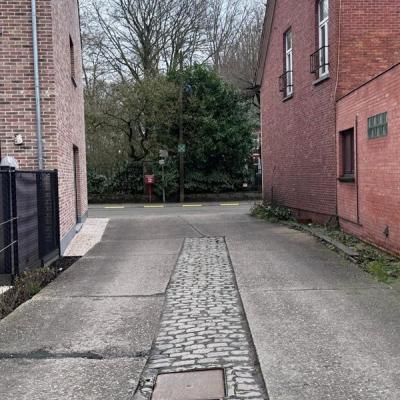 Covered parking area for sale in Stekene