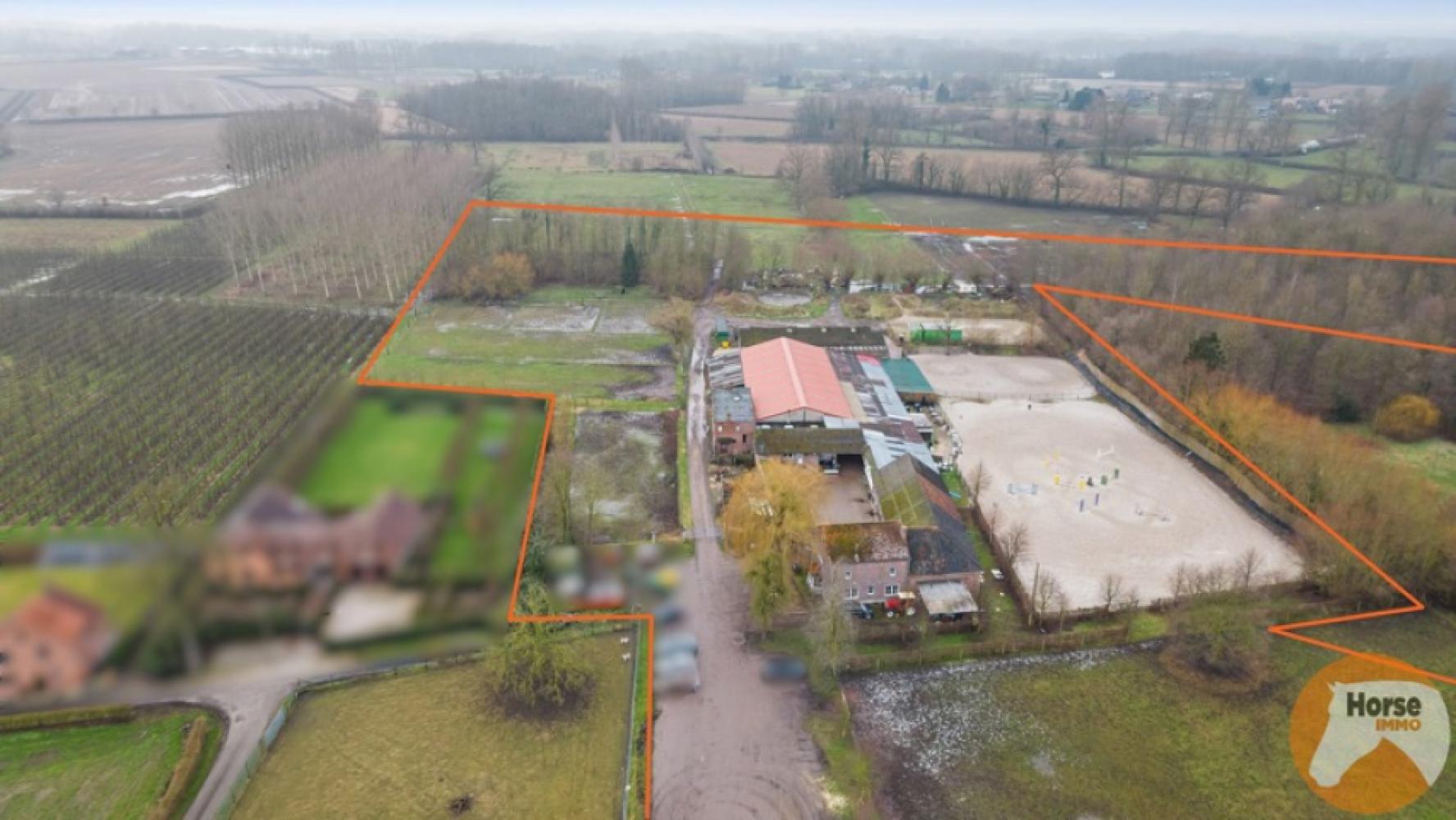 Building mixed use for sale in Kortessem