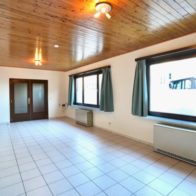Gelijkvloers appartement te koop in Drongen