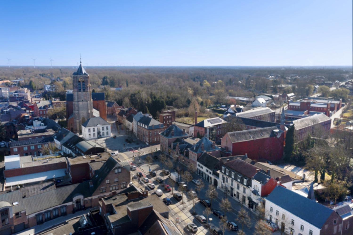 Bien commercial à vendre à Mol
