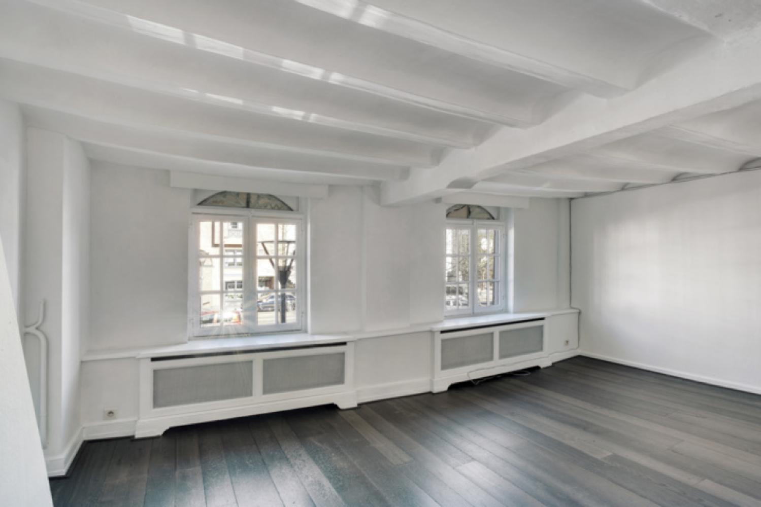 Bien commercial à vendre à Mol