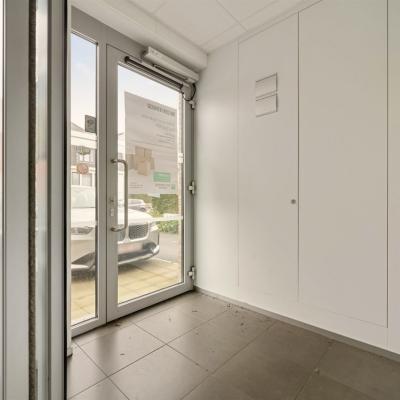 Bien commercial à vendre à Oosterzele