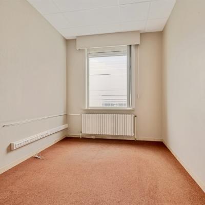 Bien commercial à vendre à Oosterzele
