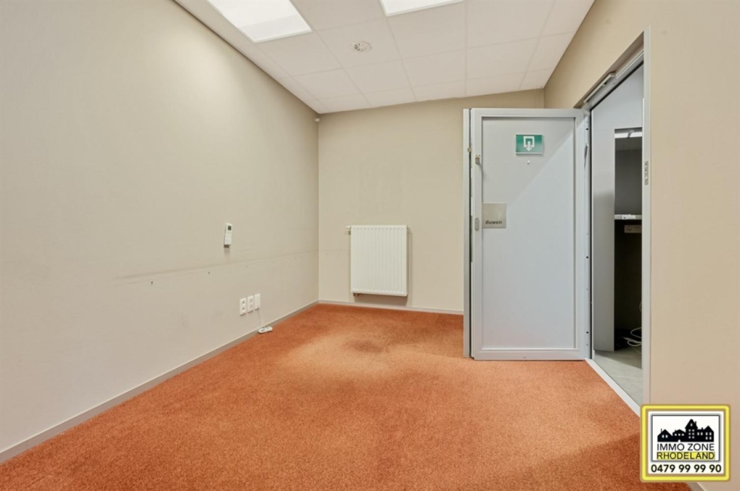 Bien commercial à vendre à Oosterzele