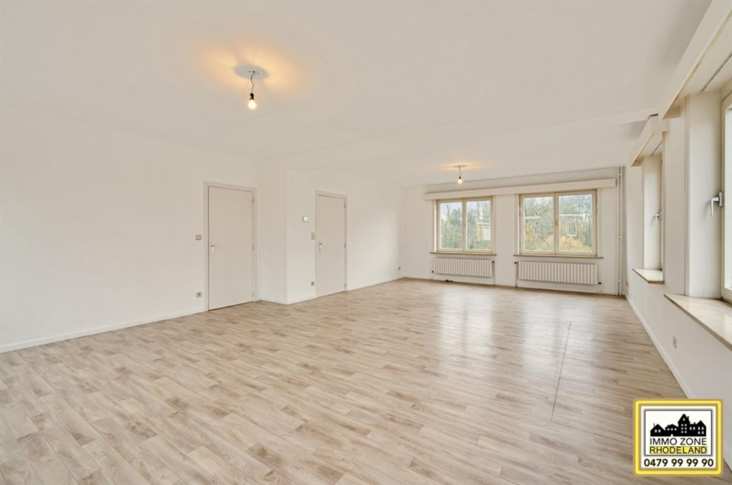 Bien commercial à vendre à Oosterzele