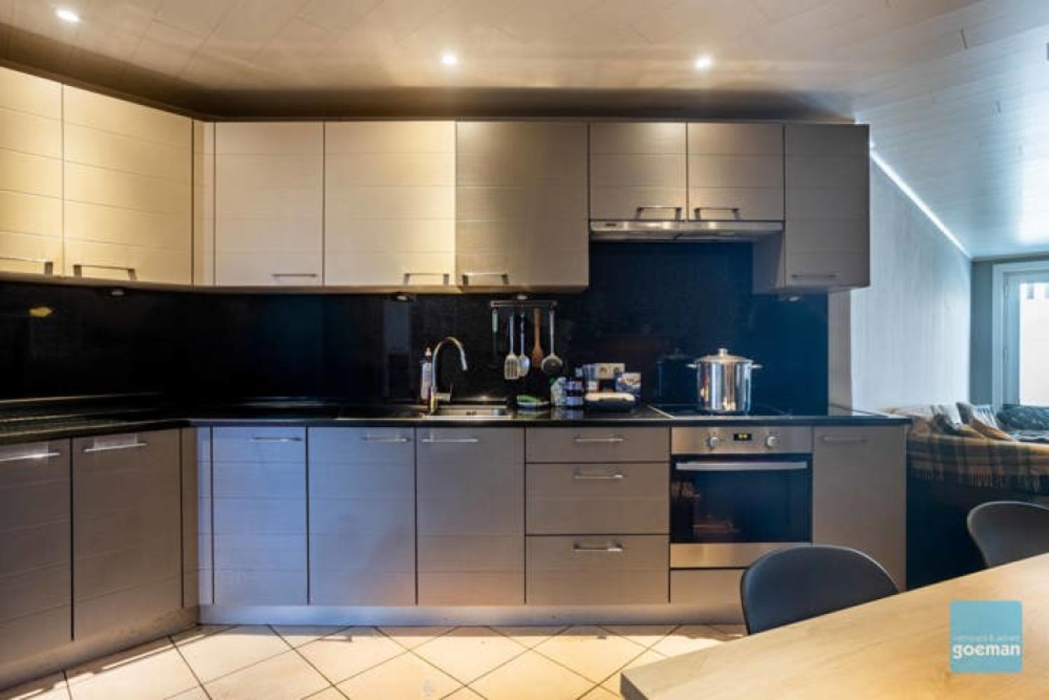 Gelijkvloers appartement te koop in Lede