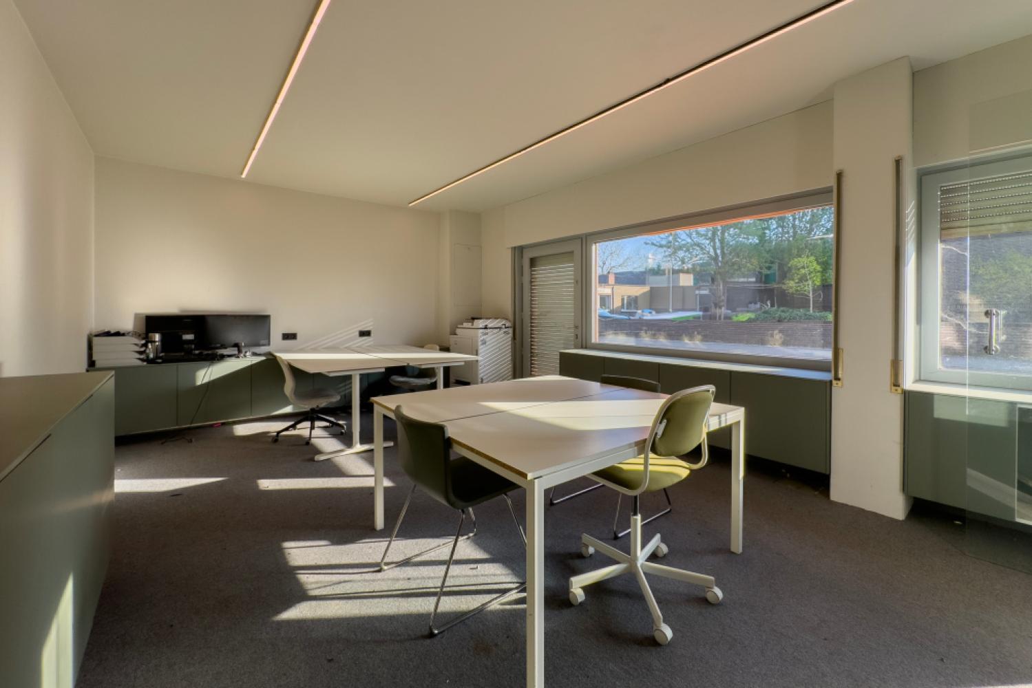 Office for sale in Sint-Amandsberg