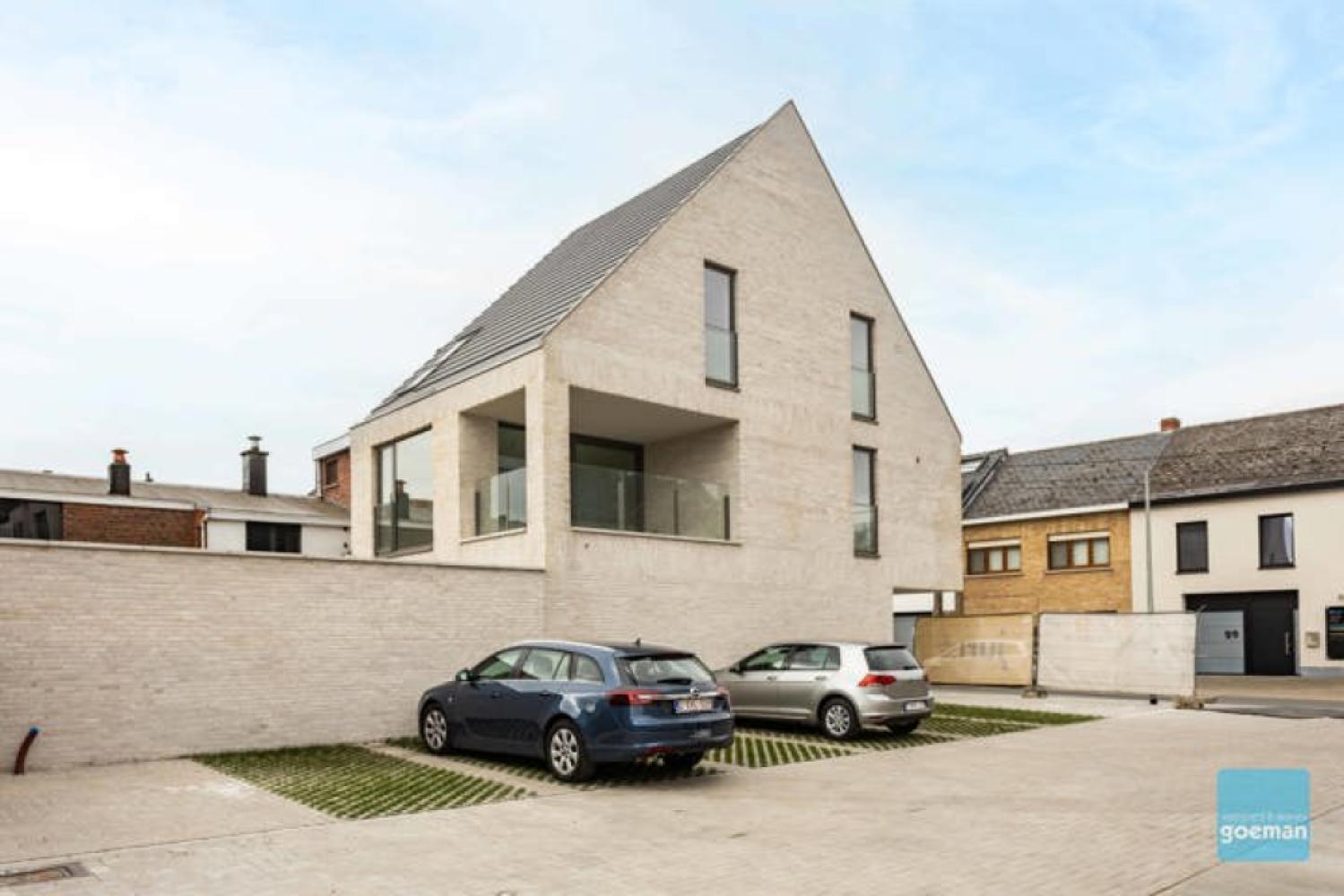 Gelijkvloers appartement te koop in Lede