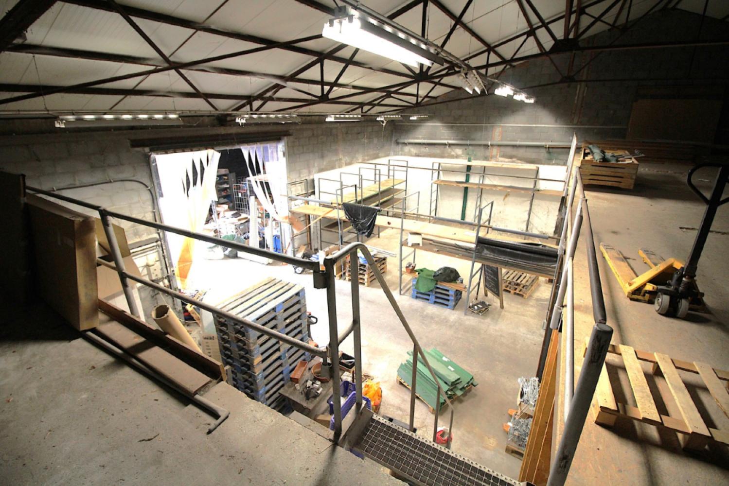 Bien industriel à vendre à Knesselare