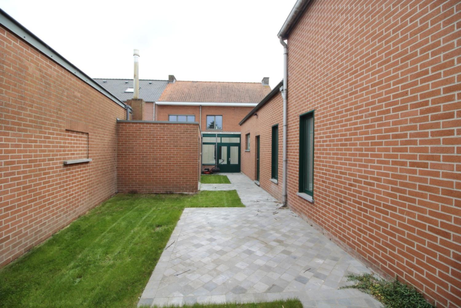 Bien industriel à vendre à Knesselare