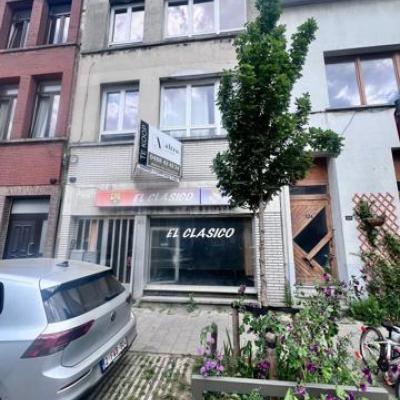 Building mixed use for sale