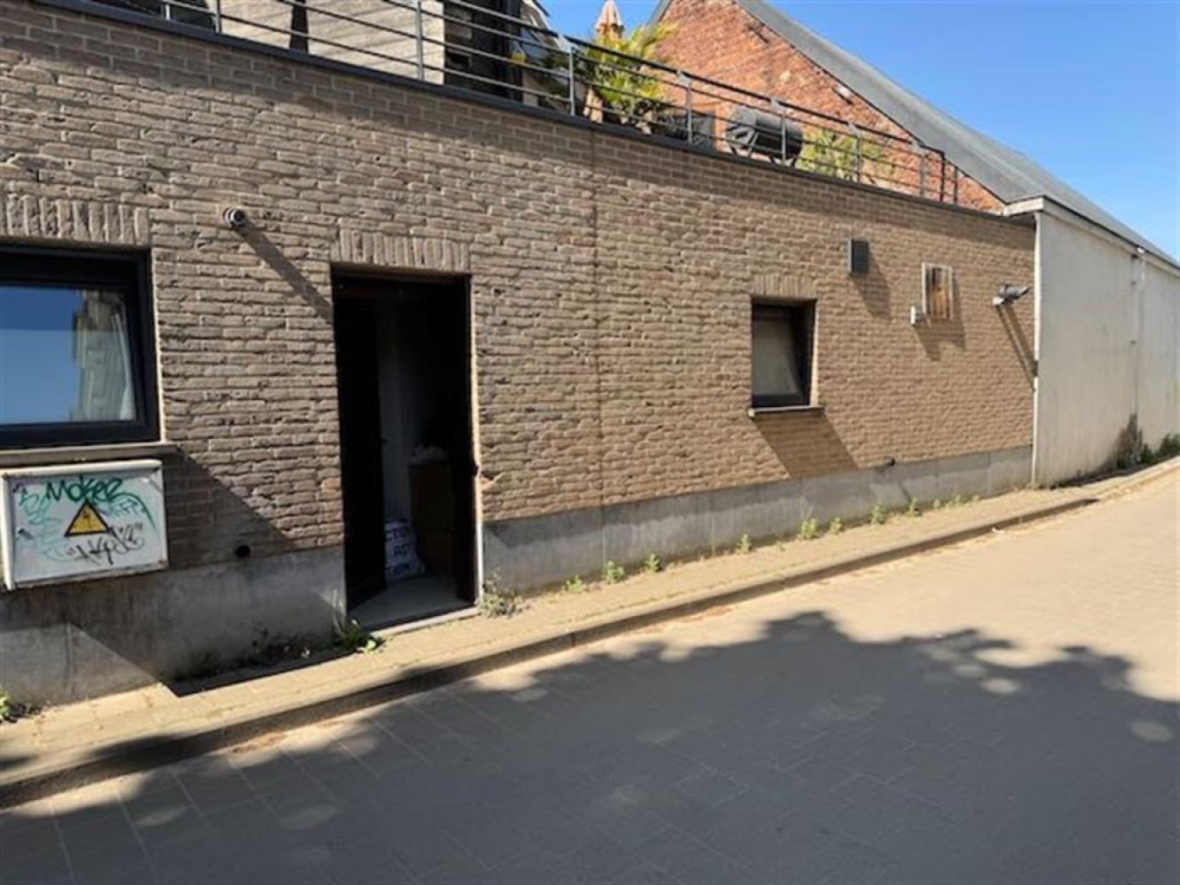 Kantoor te koop in Sint-Amandsberg