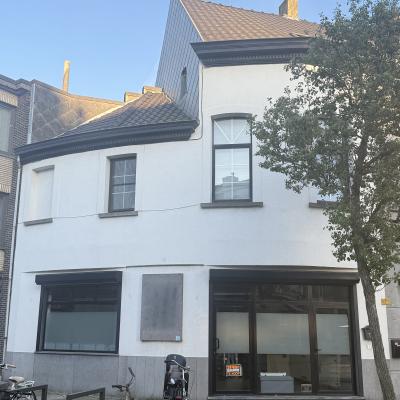 Building mixed use for sale