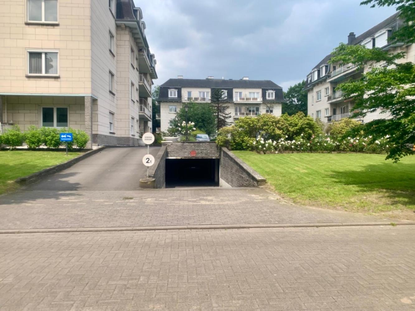 Garage / parking te koop in Sint-Denijs-Westrem