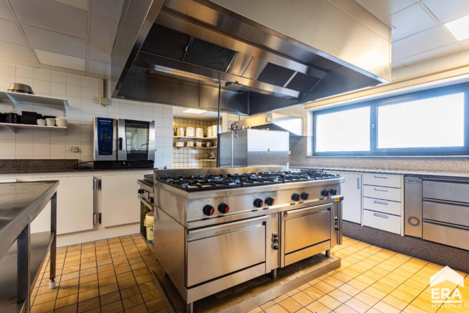 Commercial property for sale in Erembodegem