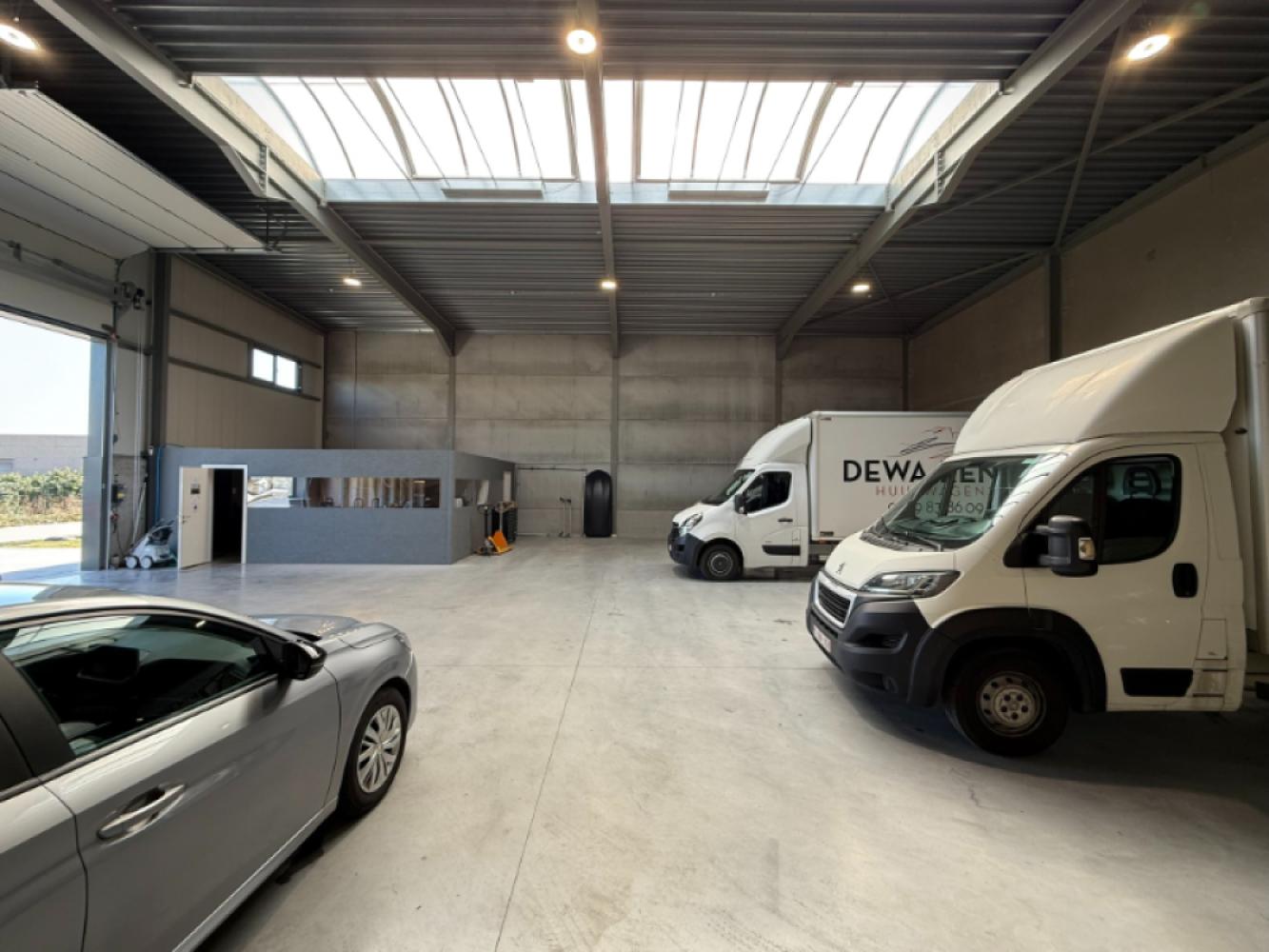 Magazijn te koop in Wondelgem