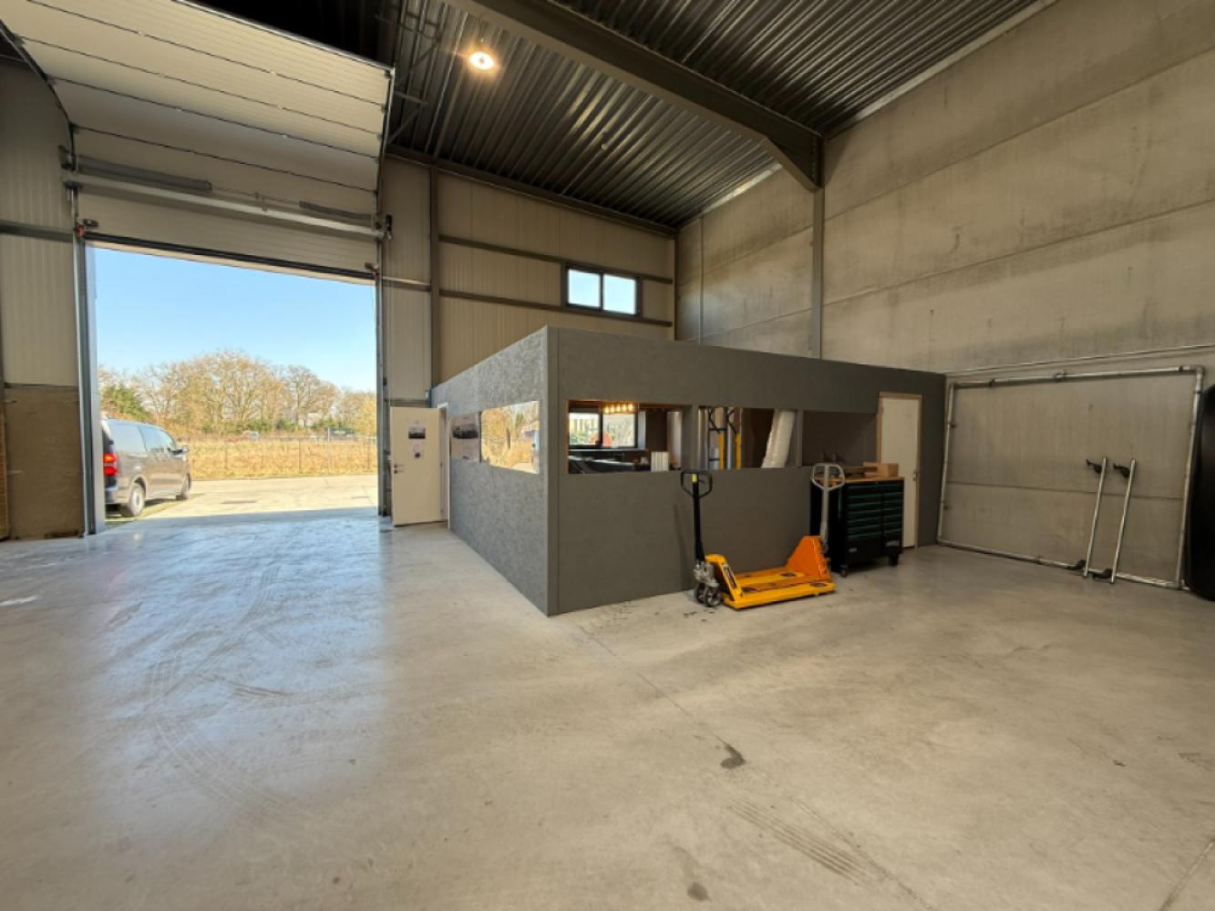 Magazijn te koop in Wondelgem