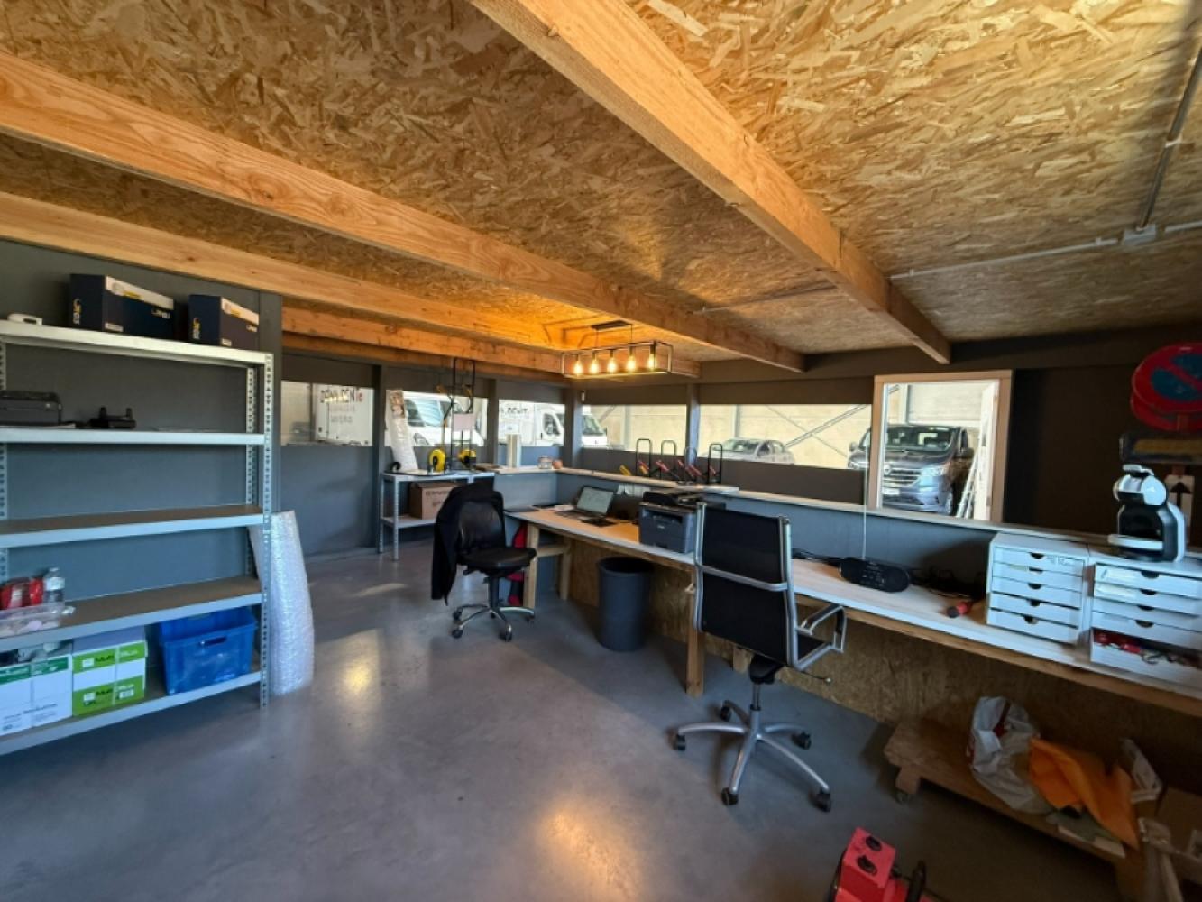 Magazijn te koop in Wondelgem