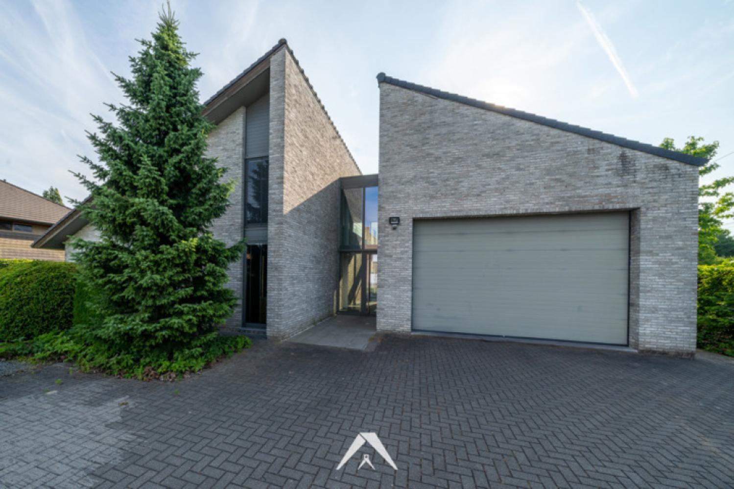 Villa for sale in Wevelgem