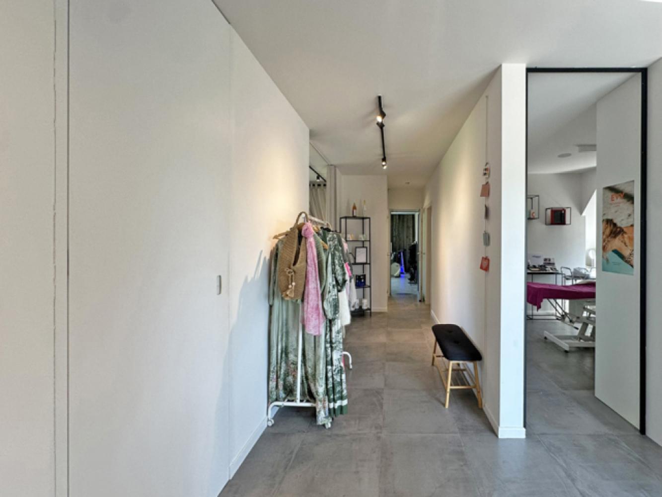 Commerciële eigendom te huur in Gavere