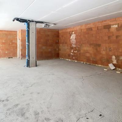Commerciële eigendom te koop in Halle