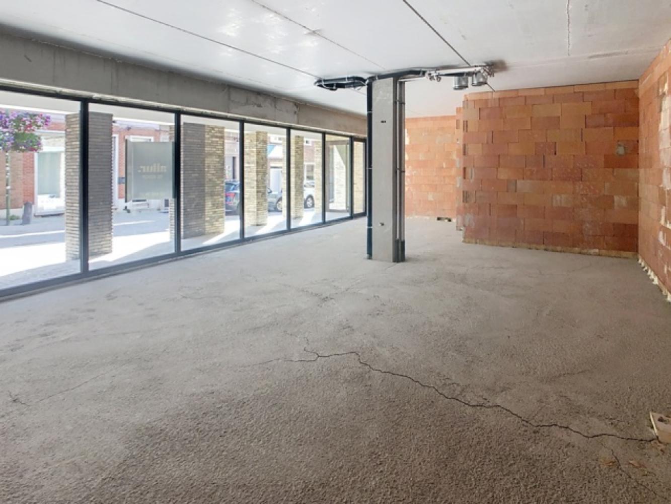 Commerciële eigendom te koop in Halle