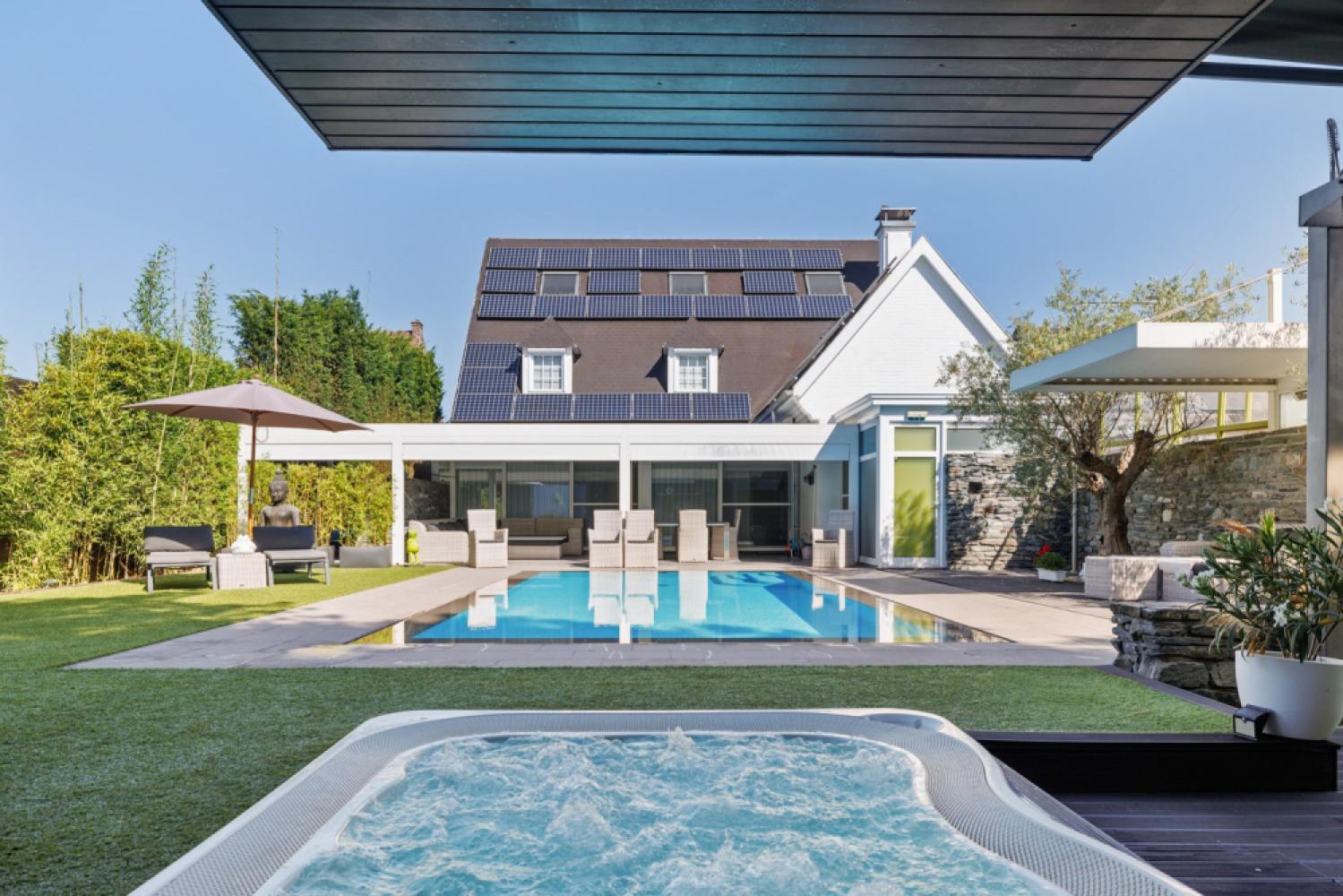 Villa te koop in Erembodegem