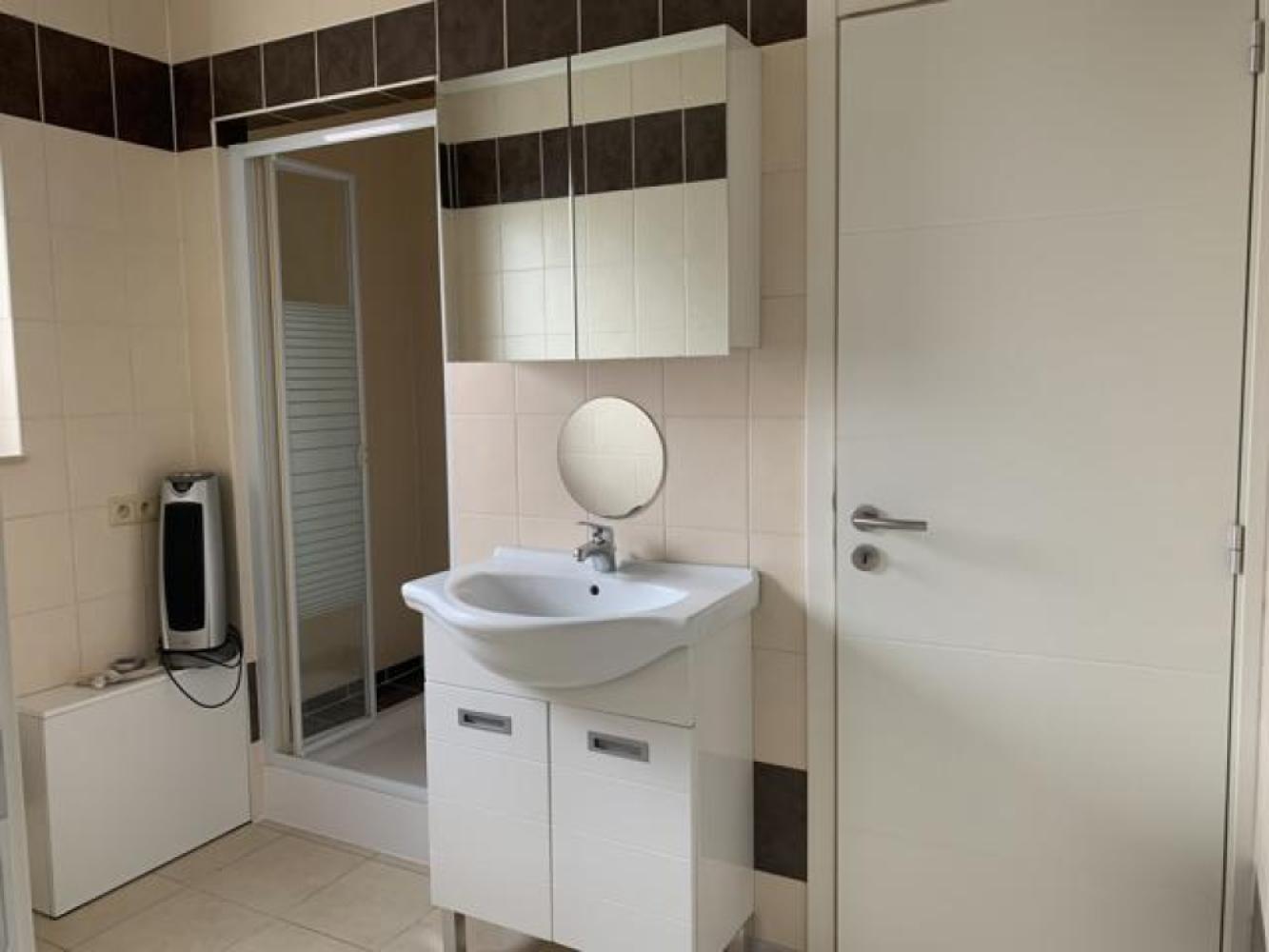 Gelijkvloers appartement te koop in Lede