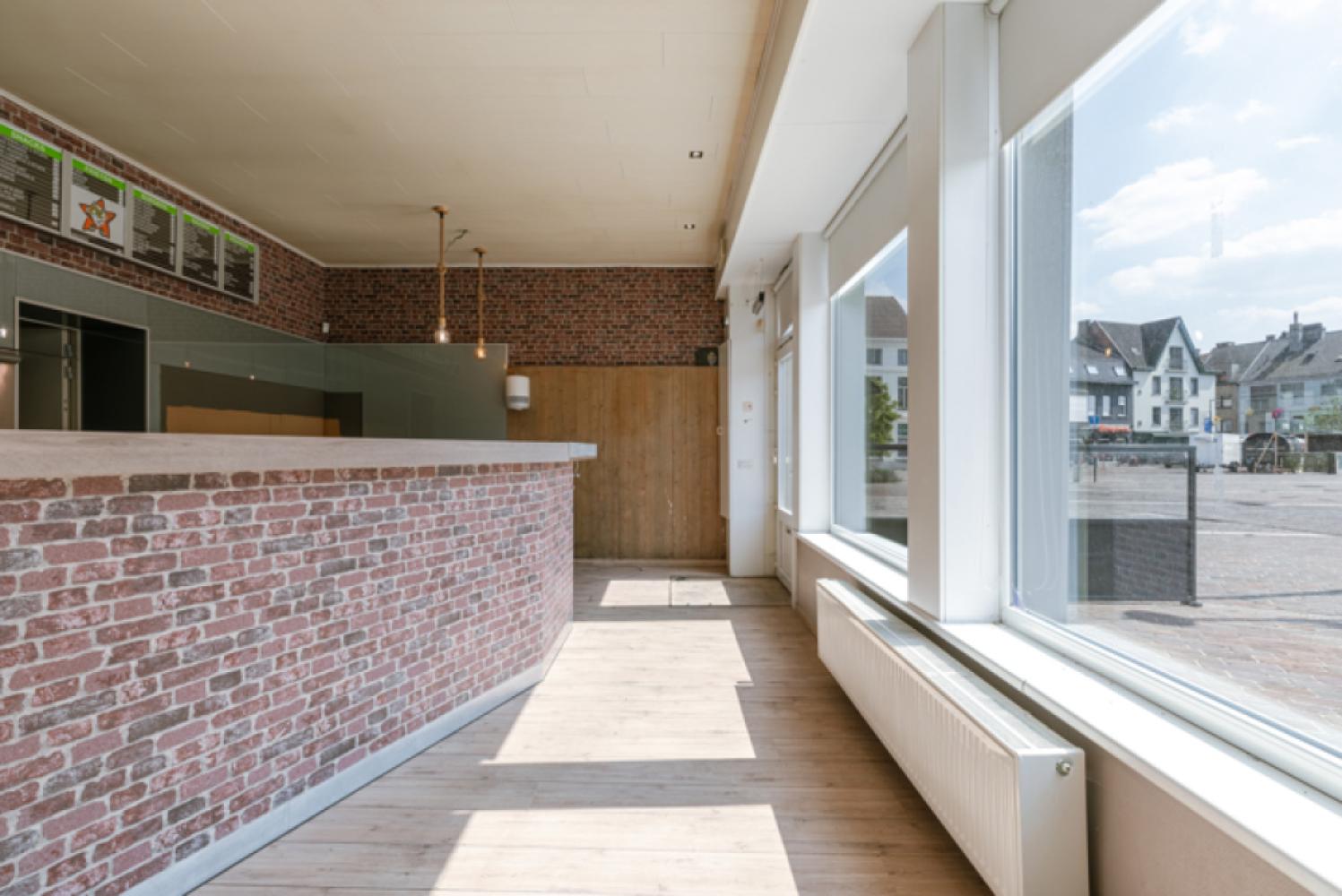 Building mixed use for sale in Torhout