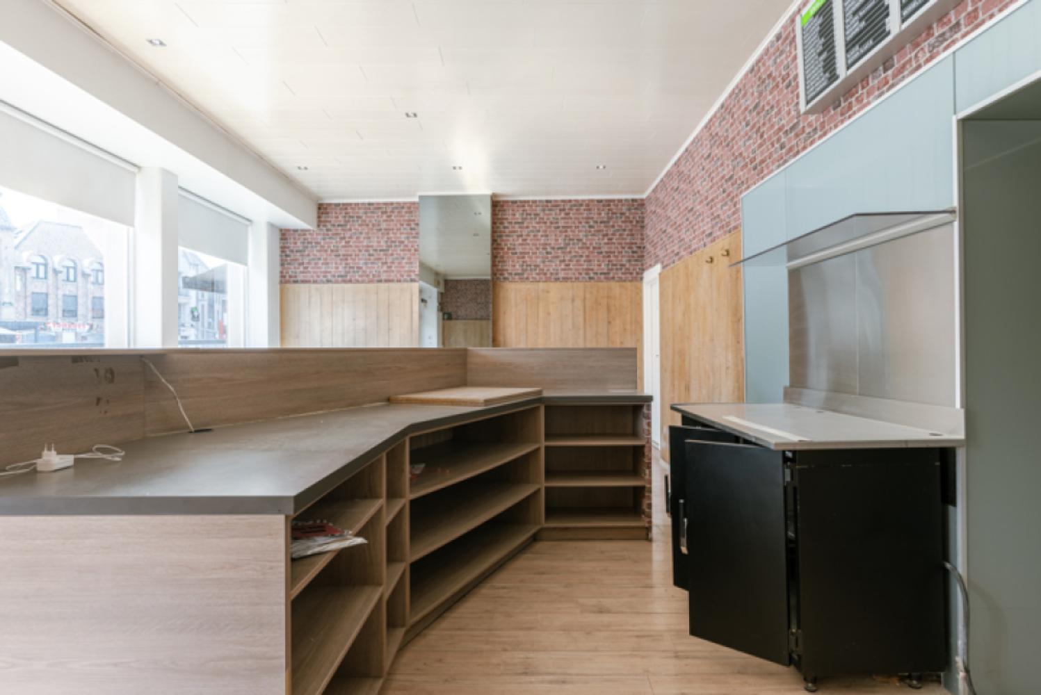 Building mixed use for sale in Torhout